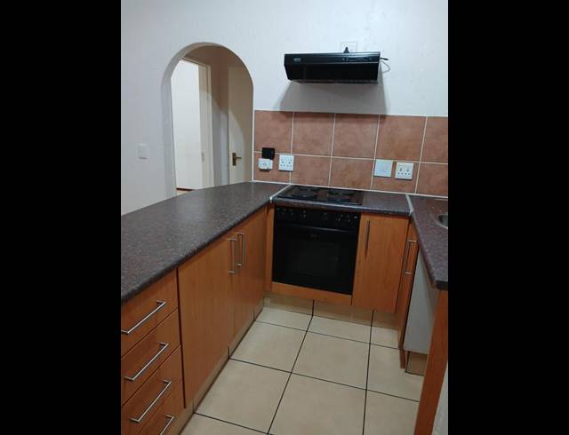 1 BEDROOM PROPERTY TO RENT IN LONEHILL